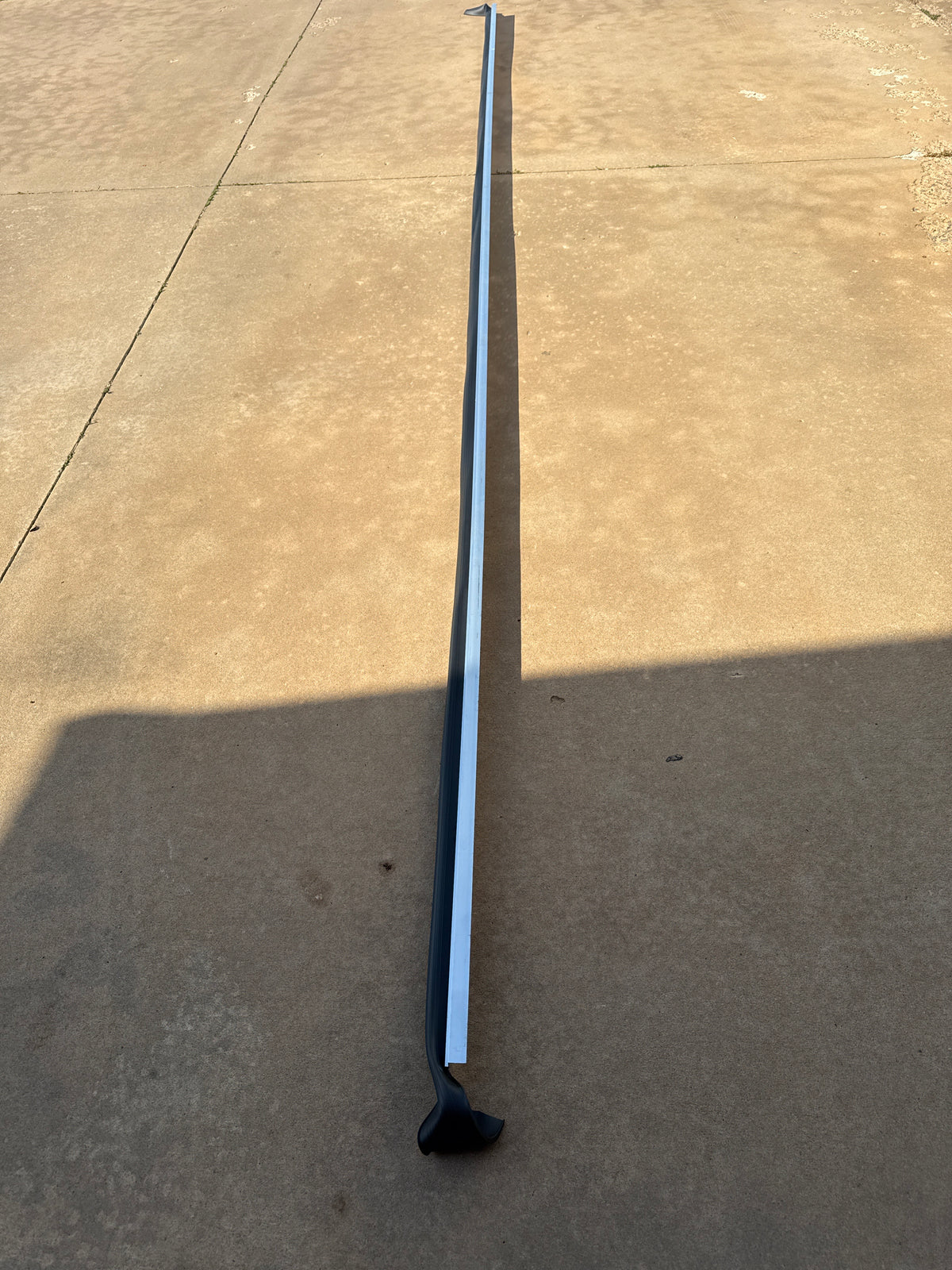 Weather Seal - Bottom Retainer and Seal (16ft Doors)
